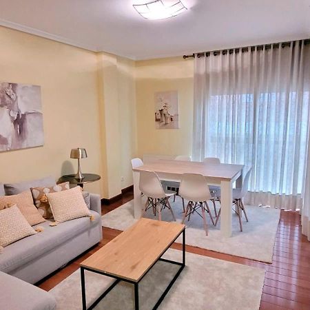 Cozy Yellow Home In Getxo Esterno foto
